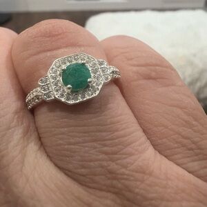 Silver ley 925 Ring with original smerald